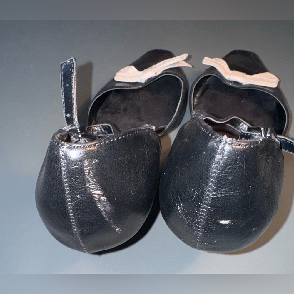 Aerosoles Elegant Black Little Heels with Cream Bow, Size 8 - Picture 10 of 16